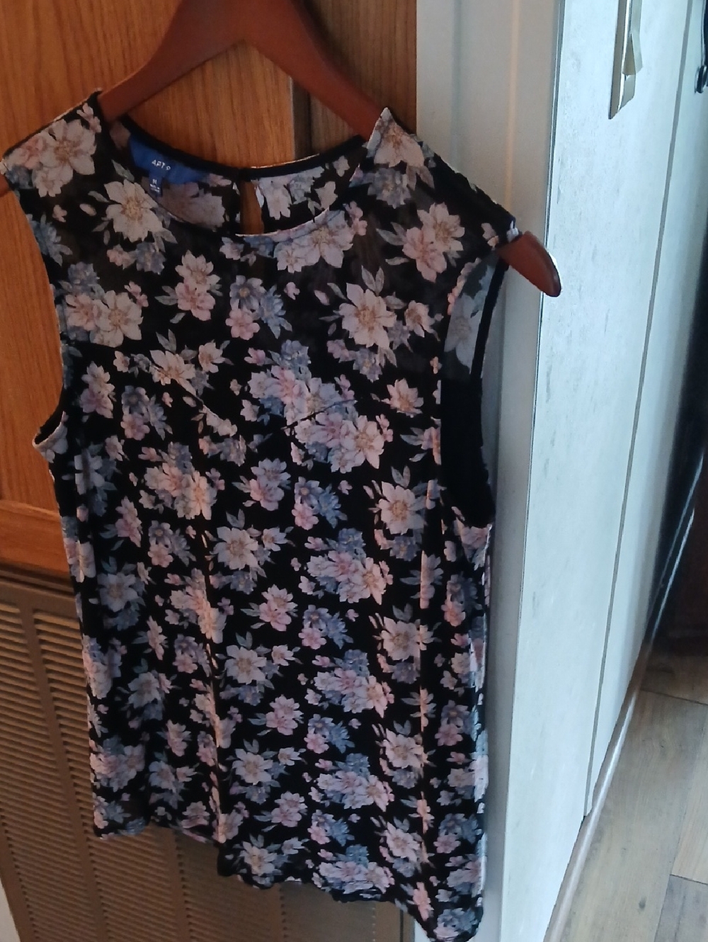 Apt. 9 Black Floral Sleeveless Camisole with Pink and Cream Blooms